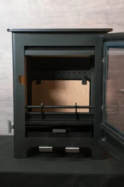 Mazona Ripley 4kW Multifuel Woodburning Stove, Freestanding, Eco Design Approved, Defra Approved(Mazona Ripley 4 Kw Ecodesign Ready Multi Fuel Wood Burning Stove) -Gr8fires DSC00045